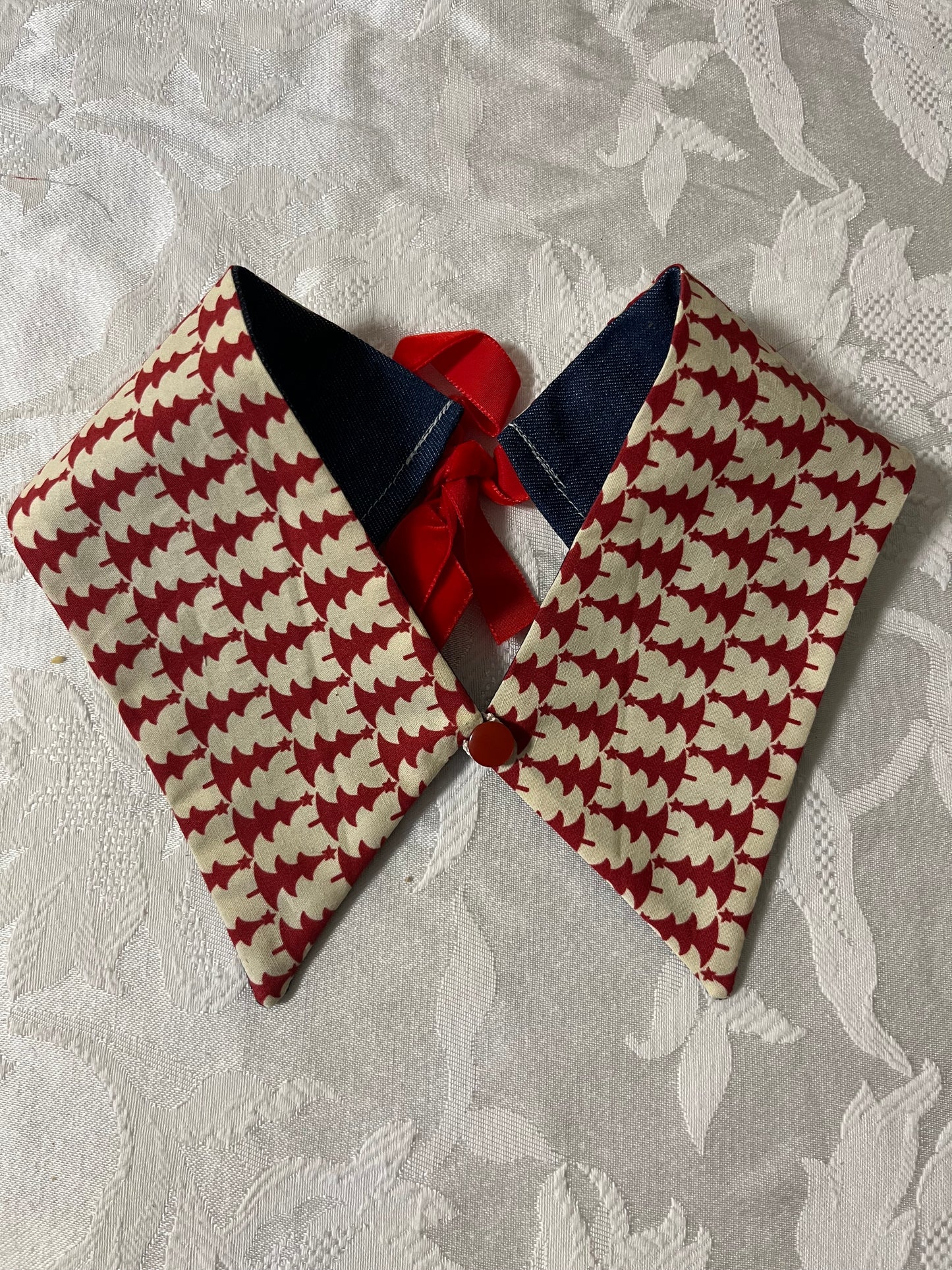 Handmade detachable collars, Christmas trees, Bows, and Vintage embroidery.